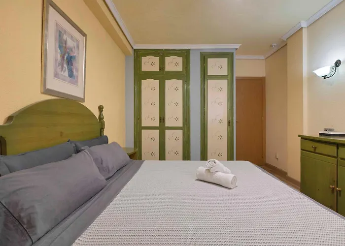 Paradise Court 1 Bedroom With Pool, Apartamento *