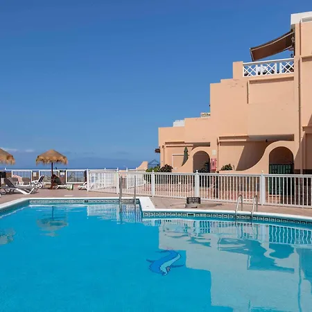 Апартаменты Paradise Court 1 Bedroom With Pool,