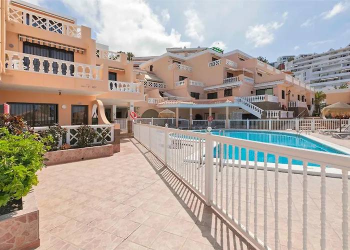 Paradise Court 1 Bedroom With Pool, アデヘ