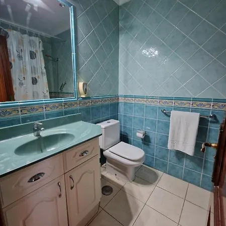 Apartment Paradise Court 1 Bedroom With Pool, Costa Adeje (Tenerife)