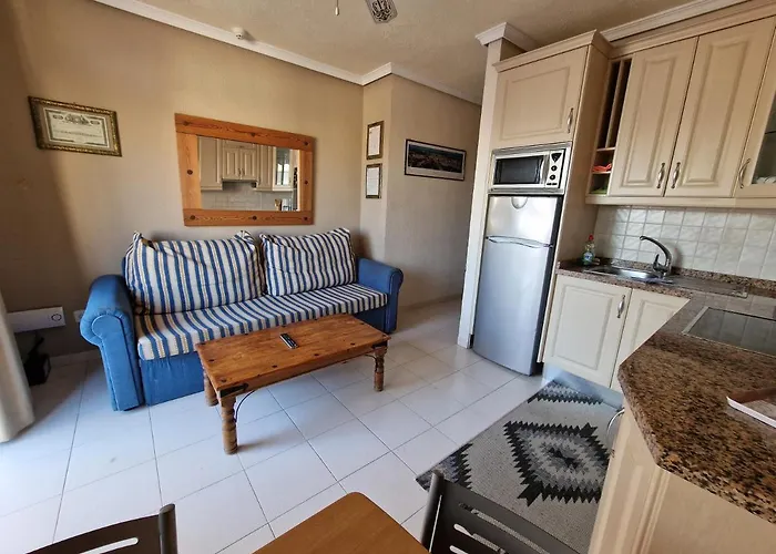 Paradise Court 1 Bedroom With Pool, Appartement Costa Adeje (Tenerife)