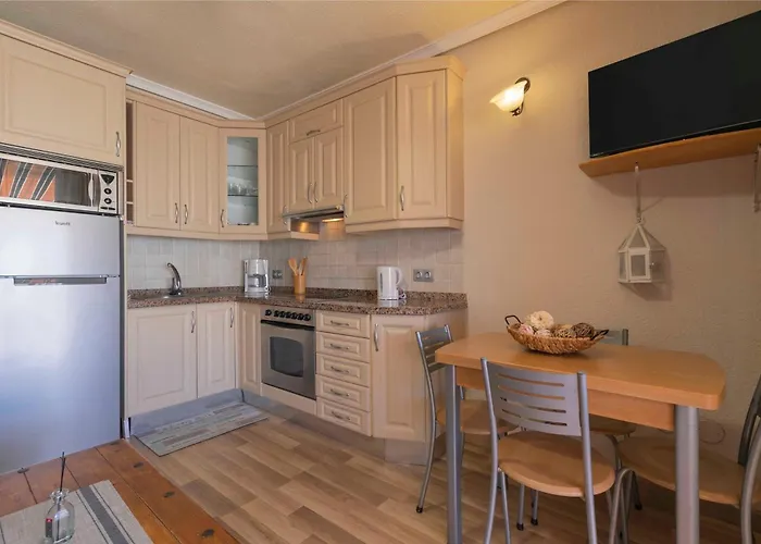 Paradise Court 1 Bedroom With Pool, Appartement *